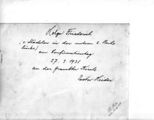 Konfirmation 1938 Pastor Heider.jpg